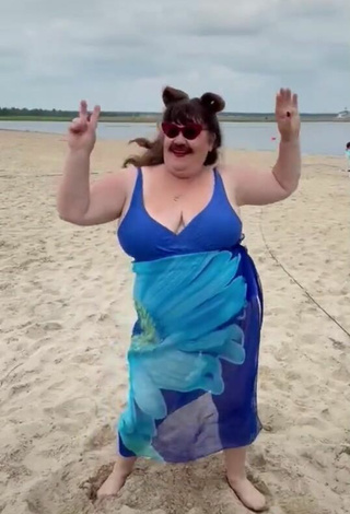 5. Sultry Netta Barzilai Shows Cleavage at the Beach and Bouncing Boobs