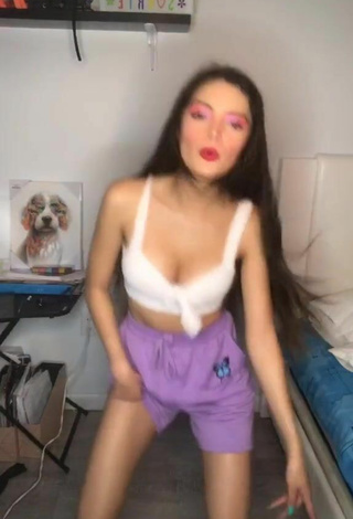 Really Cute Paola Ruiz Shows Cleavage in White Crop Top and Bouncing Tits