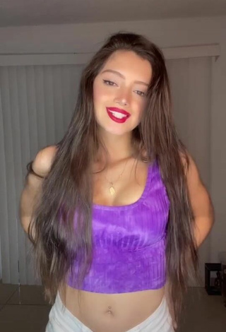 Luscious Paola Ruiz in Violet Crop Top