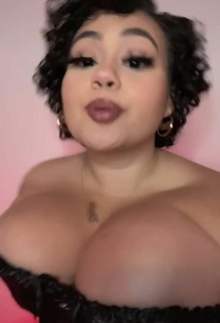 5. Hottest Phaith Montoya Shows Cleavage and Bouncing Boobs