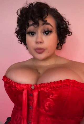 4. Sultry Phaith Montoya Shows Cleavage and Bouncing Boobs