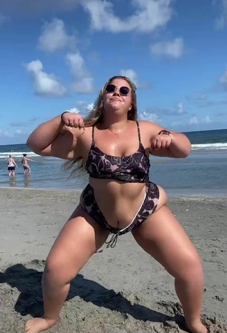 5. Amazing Sam Paige in Hot Bikini at the Beach and Bouncing Boobs