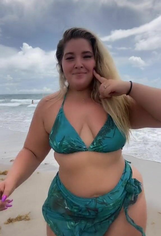 4. Hot Sam Paige Shows Cleavage in Green Bikini at the Beach