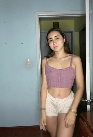 3. Sultry Shailyn Garzón Merchán in Pink Crop Top