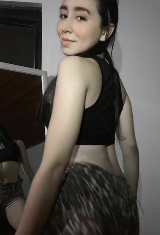 6. Beautiful Shailyn Garzón Merchán Shows Big Butt