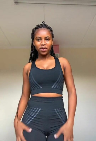 Sultry Sphokuhle.n in Grey Leggings