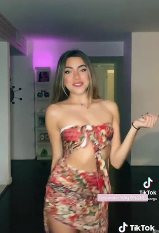 4. Adorable Valeria Arguelles in Seductive Crop Top