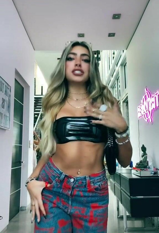 4. Beautiful Valeria Arguelles Shows Cleavage in Sexy Crop Top