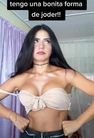 4. Luscious Violetta Ortiz Shows Cleavage in Beige Crop Top