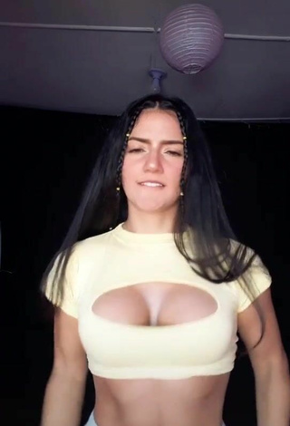 4. Beautiful Violetta Ortiz Shows Cleavage in Sexy Crop Top