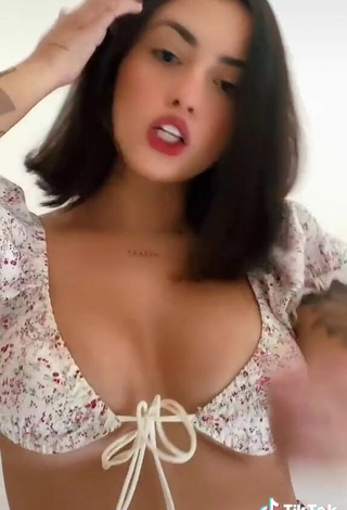 6. Sultry Vitoria Marcilio Shows Cleavage in Floral Crop Top and Bouncing Boobs