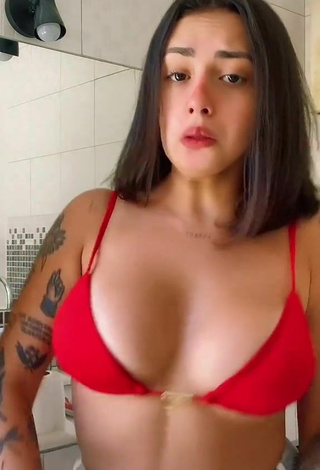 3. Hot Vitoria Marcilio Shows Cleavage in Red Bikini Top and Bouncing Tits