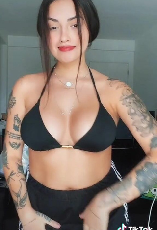 5. Sexy Vitoria Marcilio Shows Cleavage in Black Bikini Top and Bouncing Breasts