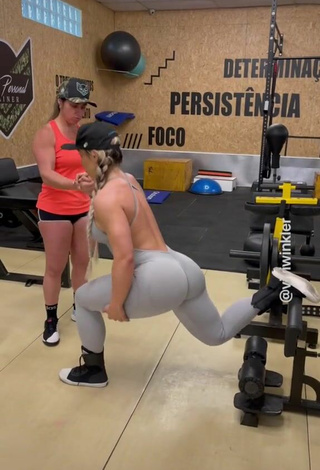 Cute Vivi Winkler Shows Big Butt in the Sports Club