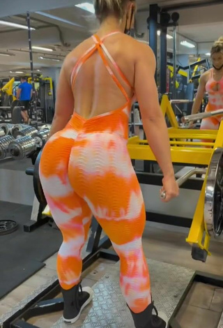 6. Luscious Vivi Winkler Shows Big Butt in the Sports Club