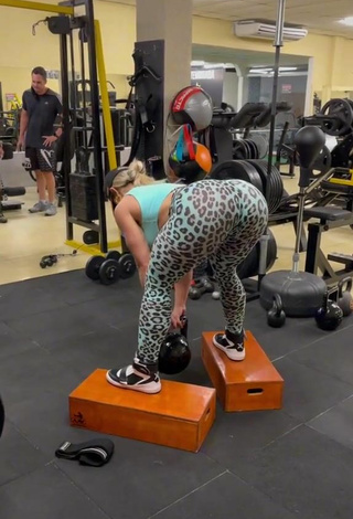 Hot Vivi Winkler Shows Big Butt in the Sports Club while doing Fitness Exercises