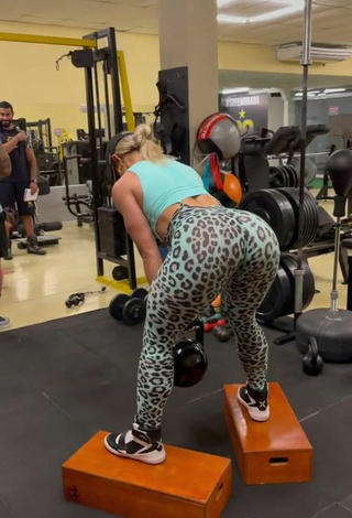 4. Hot Vivi Winkler Shows Big Butt in the Sports Club while doing Fitness Exercises