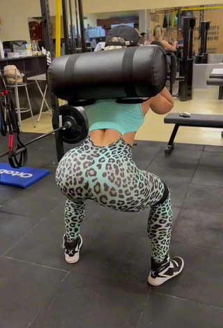 Breathtaking Vivi Winkler Shows Big Butt in the Sports Club while doing Fitness Exercises