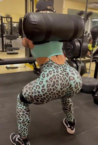 5. Breathtaking Vivi Winkler Shows Big Butt in the Sports Club while doing Fitness Exercises