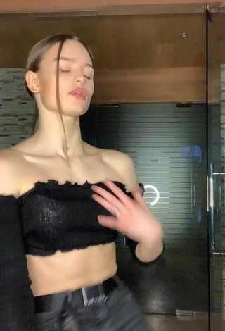 Amazing Zava_ly in Hot Black Crop Top