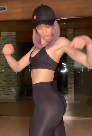 2. Sweetie Zava_ly Shows Butt while doing Fitness Exercises