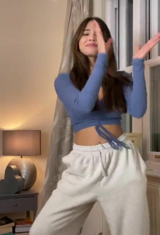 5. Sexy Aaliyah De Gracia Shows Cleavage in Blue Crop Top