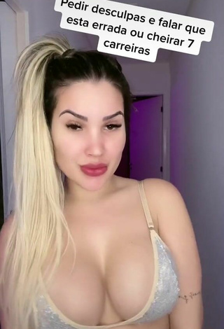 2. Sexy Alannis Proença Shows Cleavage in Bra