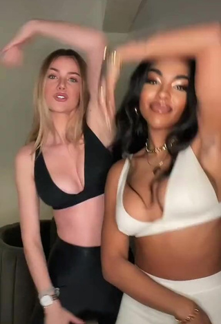 6. Sultry Alicia Awa Shows Cleavage in Bra (Side Boob)