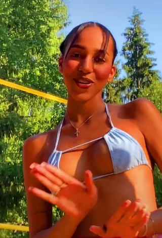 2. Sexy Alisha Kone Shows Cleavage in Blue Bikini Top (Side Boob)