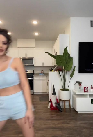 Luscious Alondra Ortiz Shows Cleavage in Crop Top