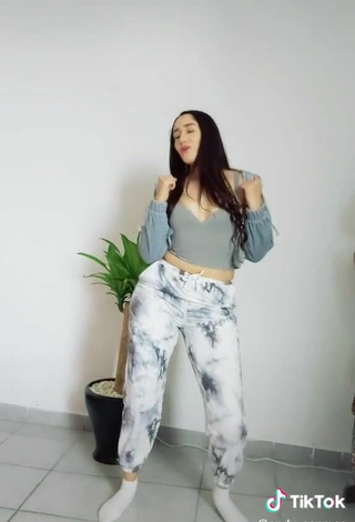 4. Sexy Andrea Magallanes Shows Cleavage in Grey Crop Top