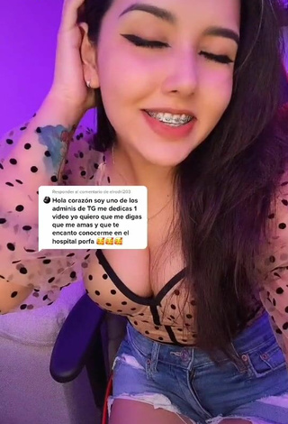 Sexy Andyy Tok Shows Cleavage in Polka Dot Top