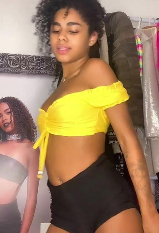 Cute Angel Oficial in Crop Top