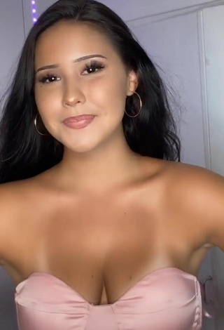 2. Gorgeous Anissa Shows Cleavage