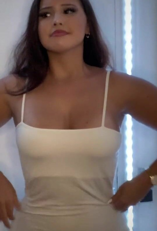 2. Alluring Anissa Shows Cleavage