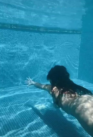 3. Titillating Bianca Jesuino Shows Butt at the Swimming Pool