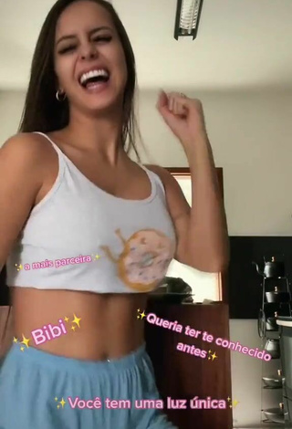 6. Luscious Bianca Jesuino in Crop Top