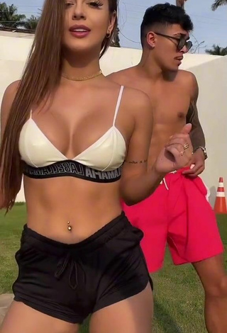 Wonderful Bianca Jesuino Shows Cleavage in Sport Bra