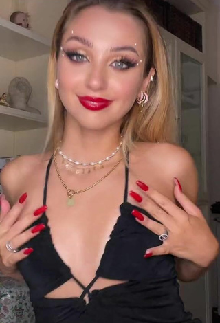 Sultry Carlotta Fiasella Garbarino No Brassiere