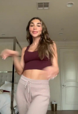 2. Beautiful Chantel Jeffries Shows Cleavage in Sexy Brown Crop Top