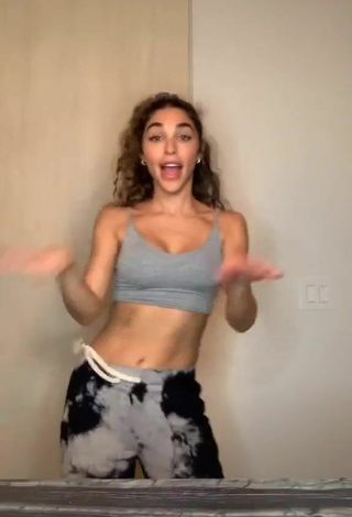 4. Hot Chantel Jeffries Shows Cleavage in Grey Crop Top