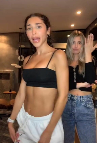 2. Sultry Chantel Jeffries Shows Cleavage in Black Crop Top