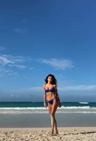 2. Sultry Chantel Jeffries Shows Butt at the Beach