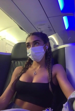 Hottie Chantel Jeffries Shows Cleavage in Black Crop Top