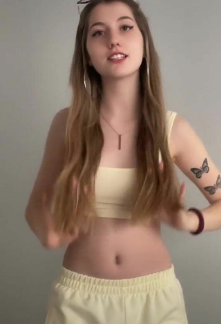 2. Sweetie Constanza Javiera Shows Cleavage in Crop Top