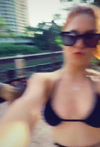 6. Titillating Estephani Shows Cleavage in Black Bikini Top (Underboob, Side Boob)