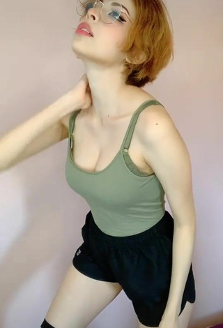 6. Amazing Didi Shows Cleavage in Hot Olive Top