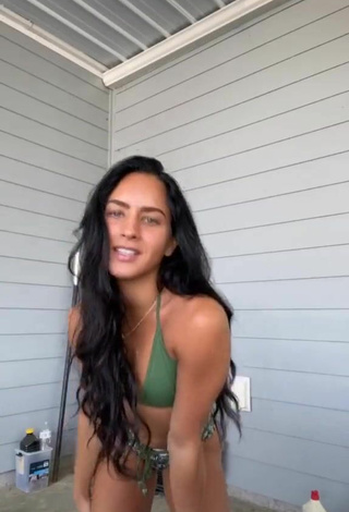 Hottest Gabi Butler Shows Cleavage in Bikini