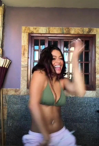 3. Sweetie Maria Clara Garcia Shows Cleavage in Olive Bikini Top and Bouncing Boobs