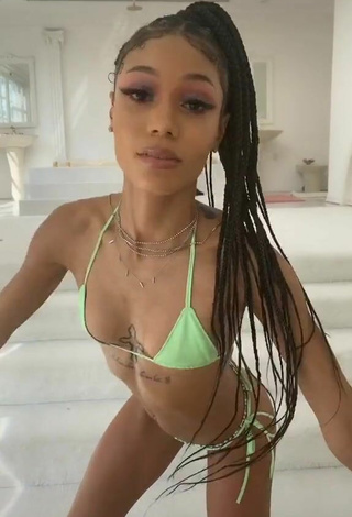 Luscious Coi in Light Green Bikini